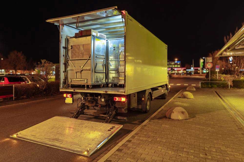 Emelőhátfalas kiszállítás